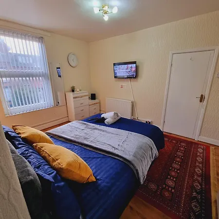 度假居 Spacious Two Bedroom House, Parking And Wifi