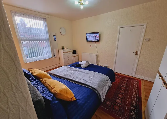 Nyaraló Spacious Two Bedroom House, Parking And Wifi